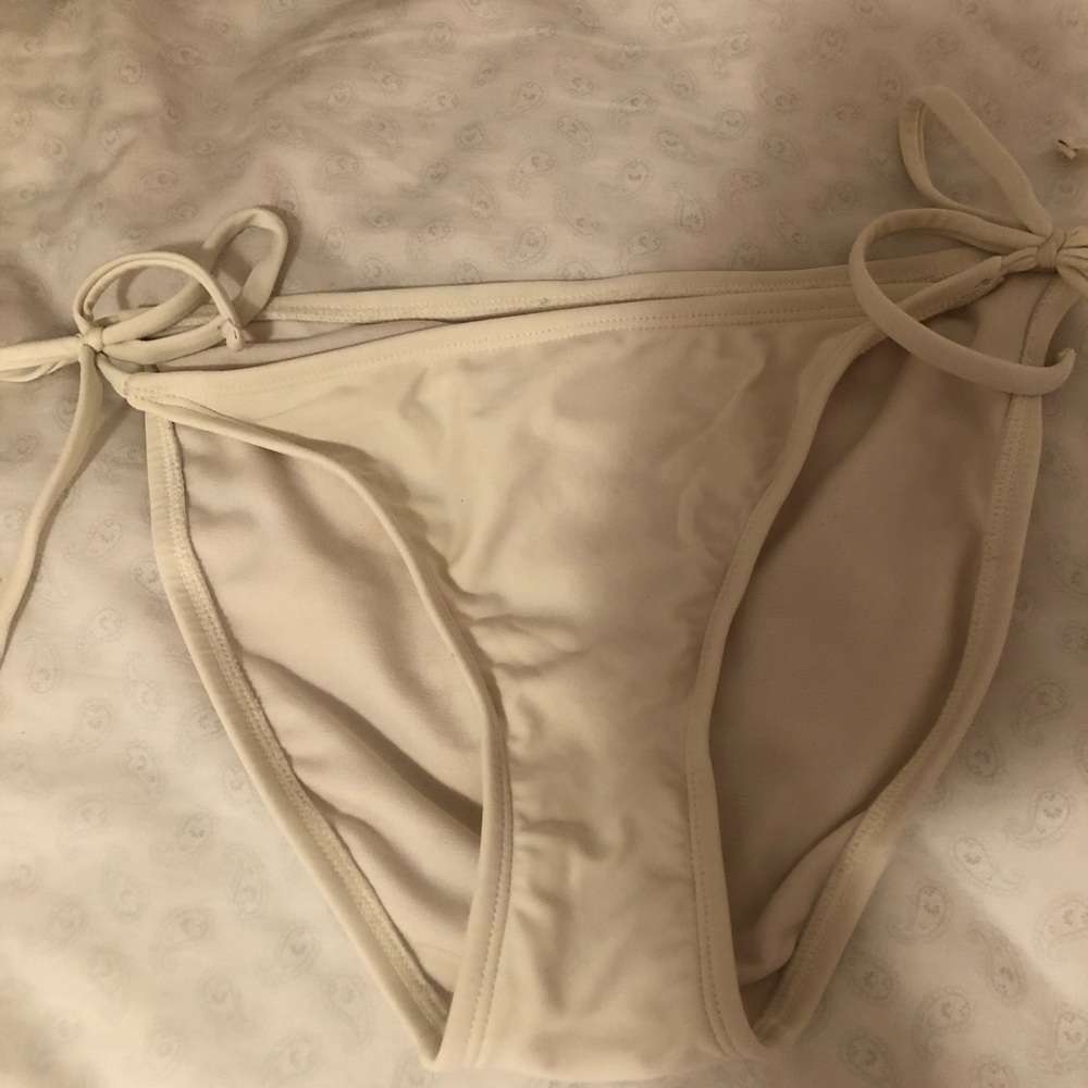Bikini bottoms